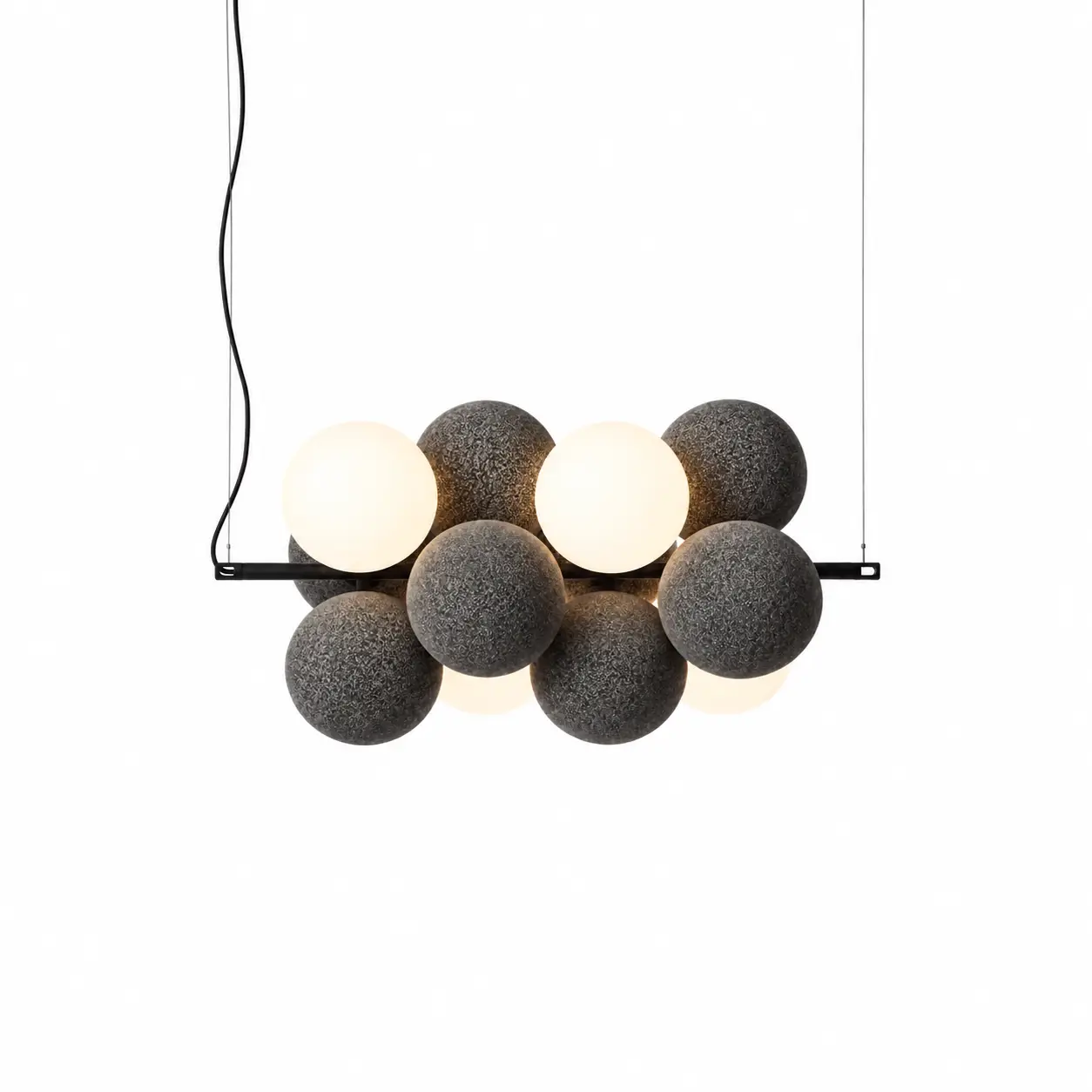 Beton Model Kabarcık Toplu Glop G9 Sarkıt LED Avize – Modern Yatay Sanat Kolye Lamba (1) Beton model glop avize: 4 cam glop, 8 beton formlu küre ve G9 LED uyumu. Salon ve yemek alanları için yatay tasarımı keşfedin, sipariş verin.